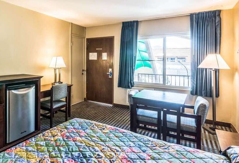 فندق Rodeway Inn Regalodge