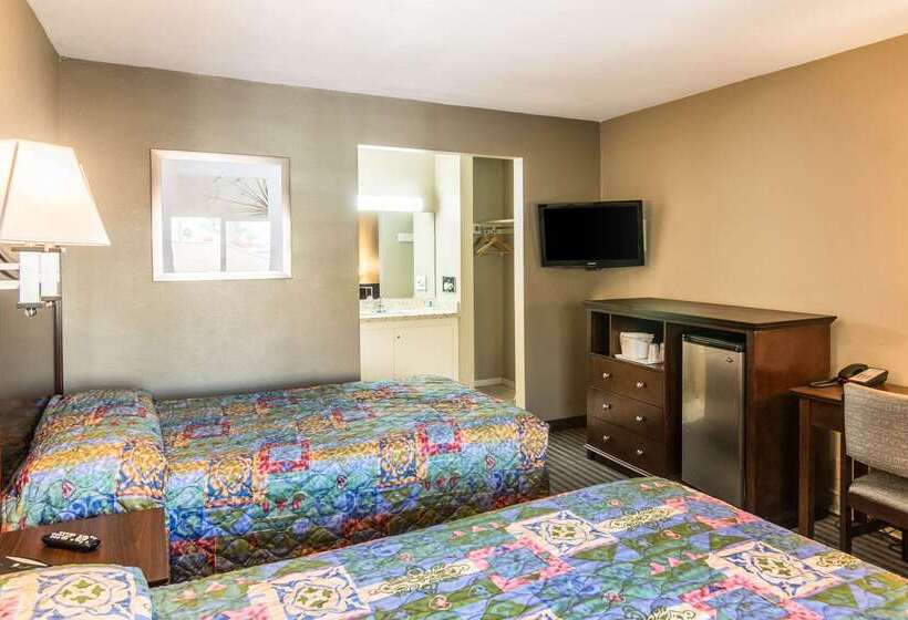 فندق Rodeway Inn Regalodge