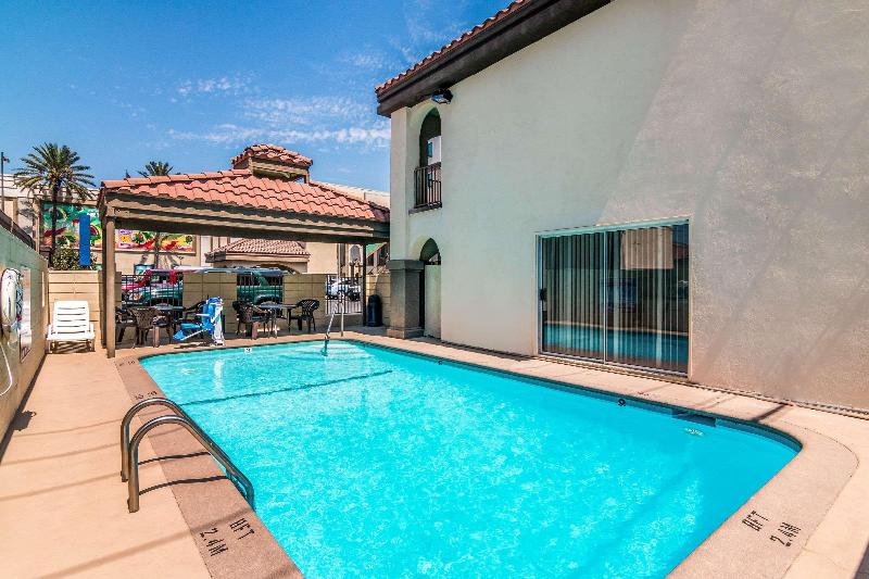 فندق Rodeway Inn Regalodge