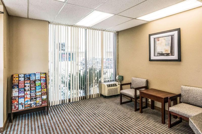 فندق Rodeway Inn Regalodge