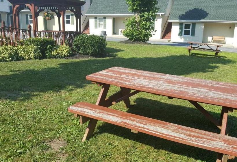 Отель Rodeway Inn & Suites Hershey