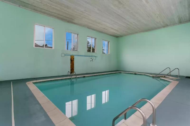 Отель Rodeway Inn & Suites Hershey