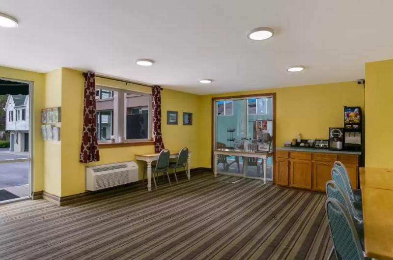 Отель Rodeway Inn & Suites Hershey