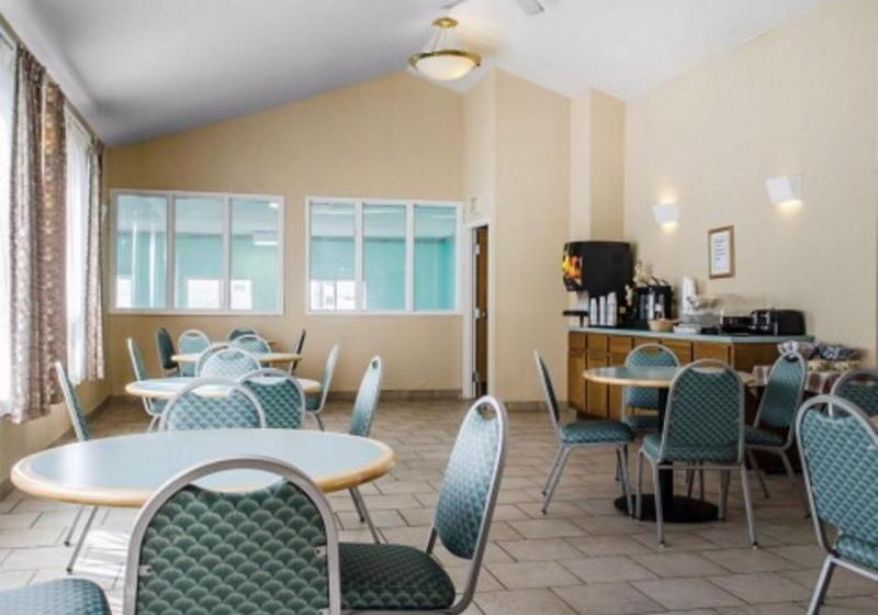 Отель Rodeway Inn & Suites Hershey