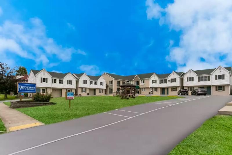 Отель Rodeway Inn & Suites Hershey