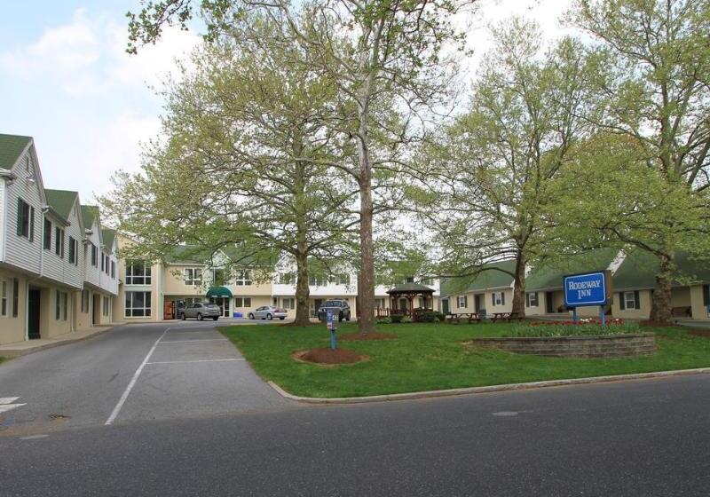 Отель Rodeway Inn & Suites Hershey