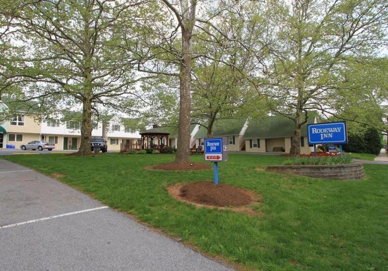 Отель Rodeway Inn & Suites Hershey