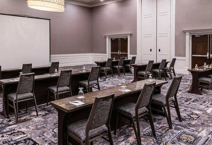 هتل Sheraton Ann Arbor