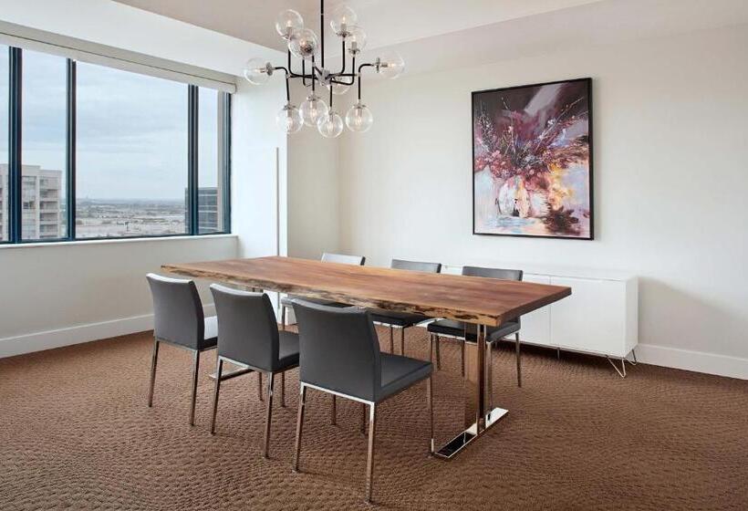 Sheraton Parkway Toronto North Hotel & Suites