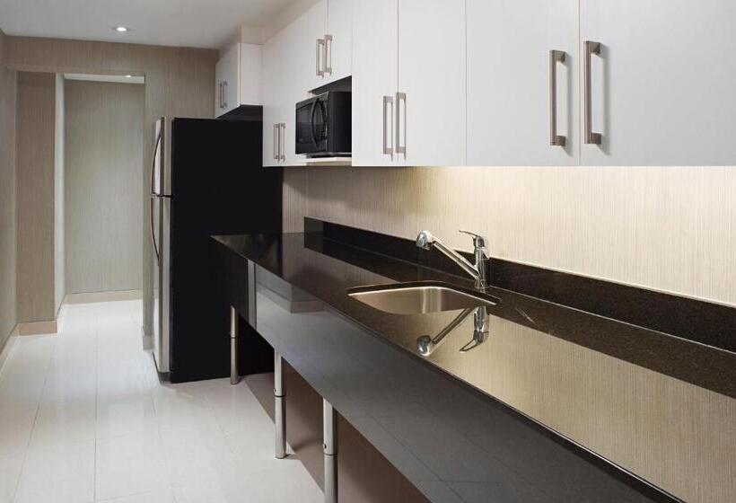 Sheraton Parkway Toronto North Hotel & Suites