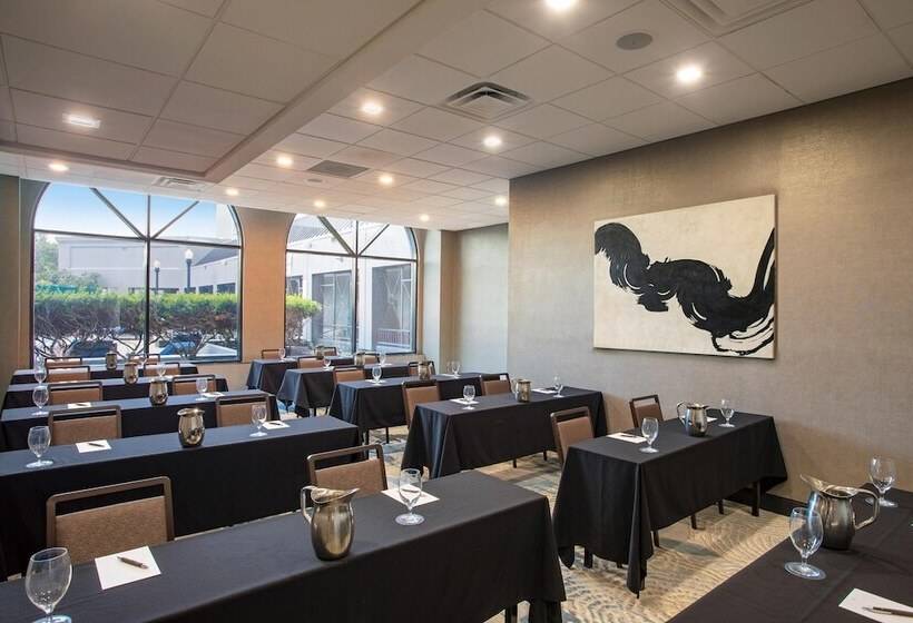 酒店 Sheraton Suites Columbus Worthington