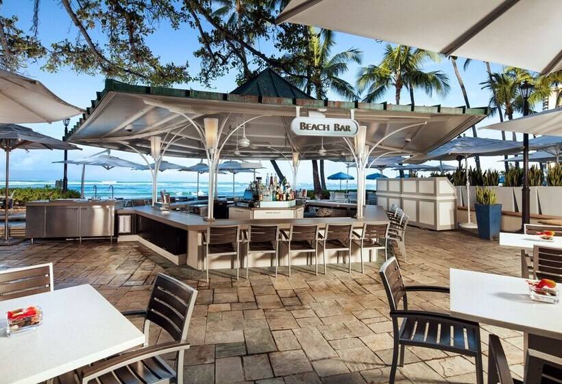 בית מלון כפרי Sheraton Waikiki Beach Resort