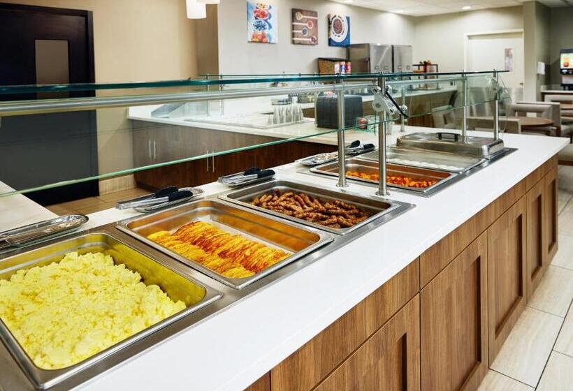 Отель Staybridge Suites Orlando Royale Parc Suites, An Ihg