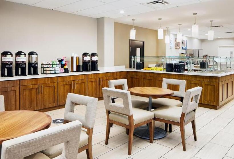 Отель Staybridge Suites Orlando Royale Parc Suites, An Ihg