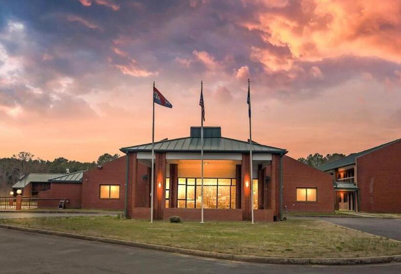 فندق Studios And Suites 4 Less Emporia