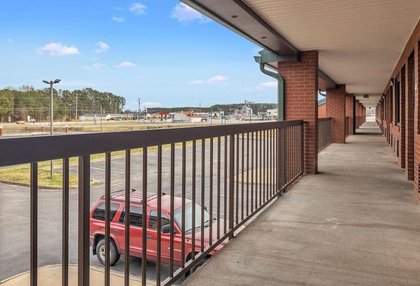 فندق Studios And Suites 4 Less Emporia