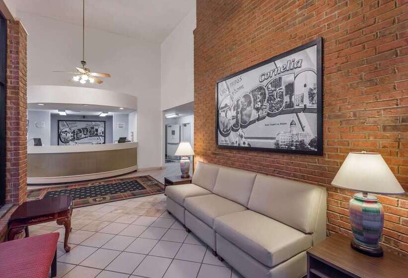 فندق Quality Inn