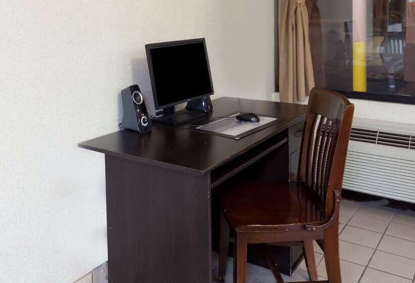 酒店 Super 8 By Wyndham Knoxville West/farragut