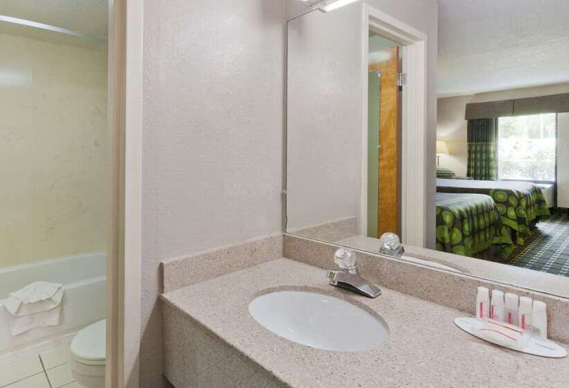 酒店 Super 8 By Wyndham Knoxville West/farragut