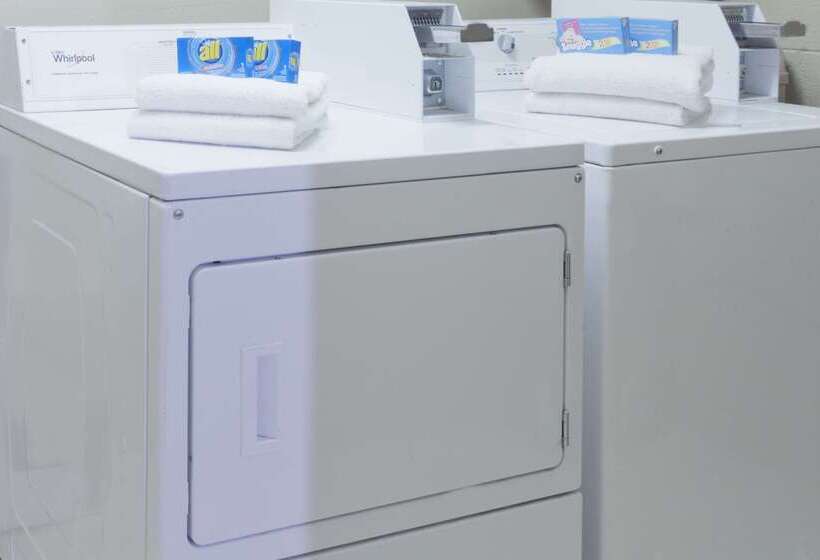 酒店 Super 8 By Wyndham Knoxville West/farragut