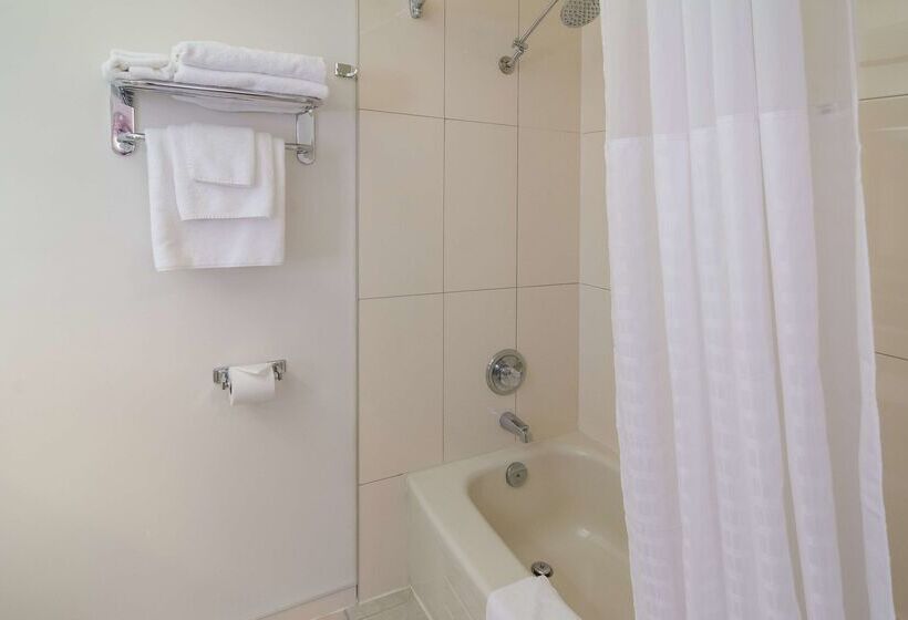 Surestay Hotel By Best Western North Vancouver Capilano