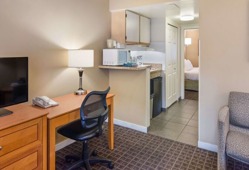 Surestay Hotel By Best Western North Vancouver Capilano