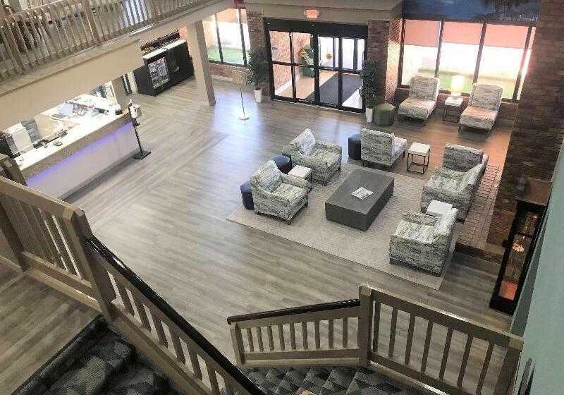 Surestay Plus Hotel By Best Western Greenwood