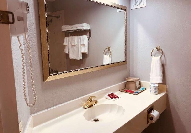 Surestay Plus Hotel By Best Western Greenwood