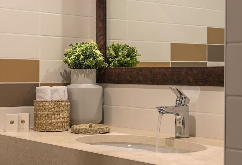 The Stay Boutique Hotel Central Square Free Compliments Free Wi Fi Top Location Available Pa