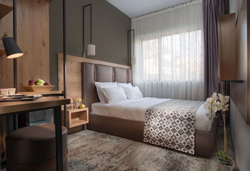 The Stay Boutique Hotel Central Square Free Compliments Free Wi Fi Top Location Available Pa