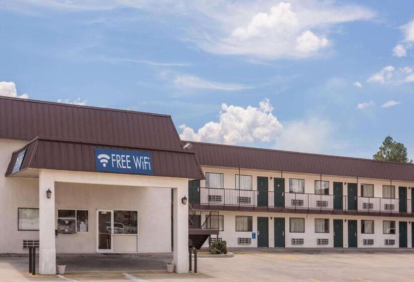 فندق Travelodge By Wyndham Cordele