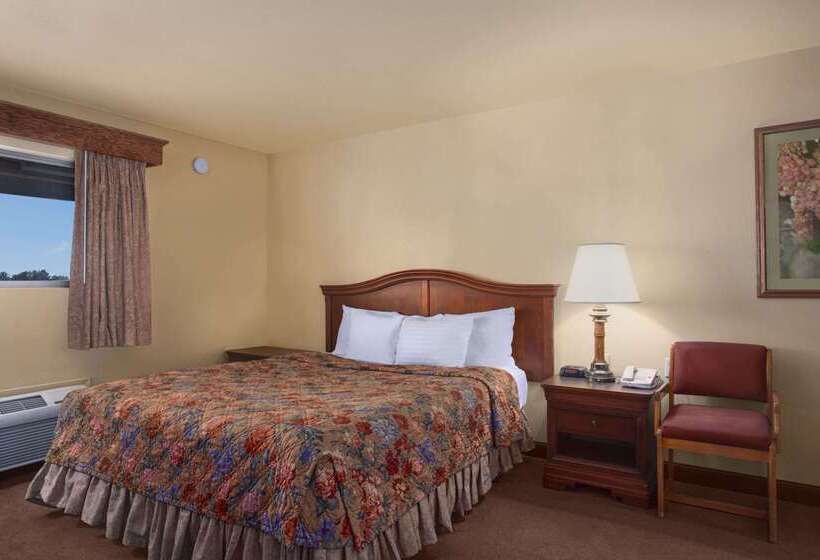 فندق Travelodge By Wyndham Lemoore Near Naval Air Station