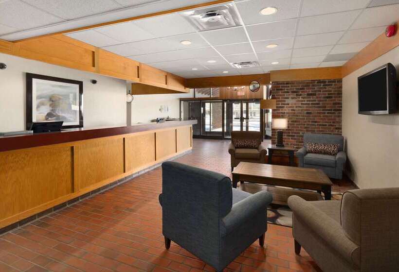 فندق Travelodge By Wyndham Thunder Bay On