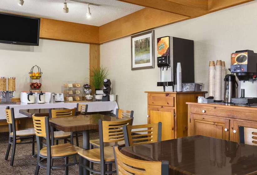 فندق Travelodge By Wyndham Thunder Bay On