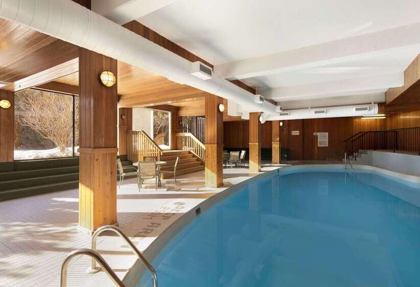 فندق Travelodge By Wyndham Thunder Bay On