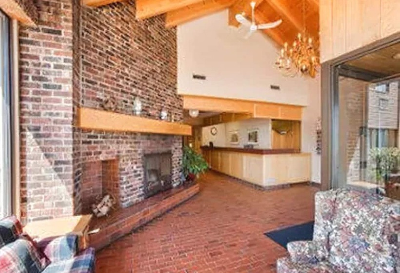 فندق Travelodge By Wyndham Thunder Bay On