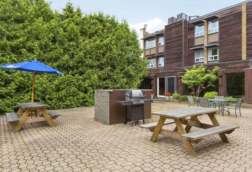 هتل Travelodge By Wyndham Thunder Bay On