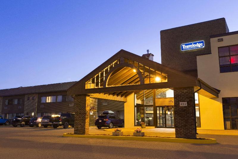هتل Travelodge By Wyndham Thunder Bay On
