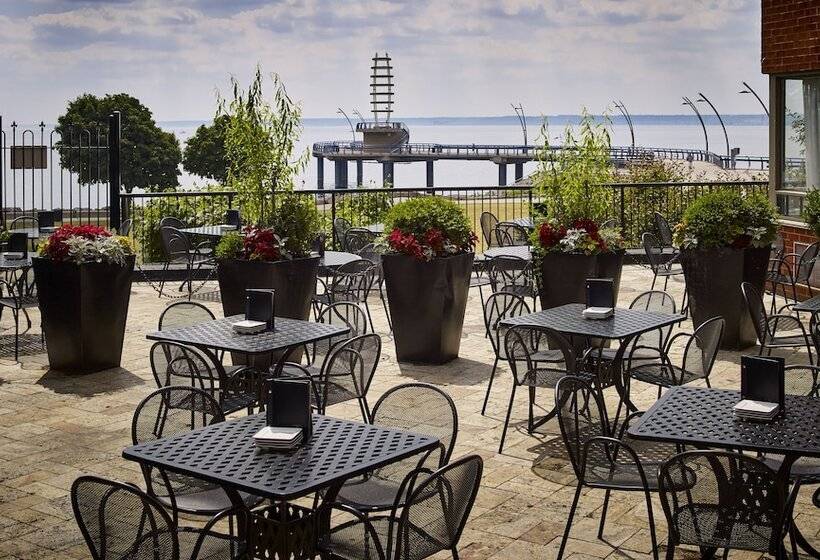 Waterfront Hotel Downtown Burlington