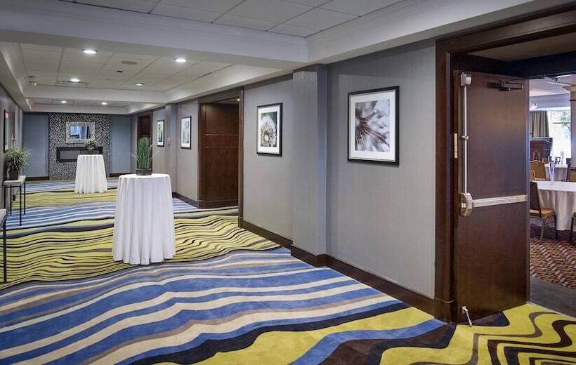 Waterfront Hotel Downtown Burlington