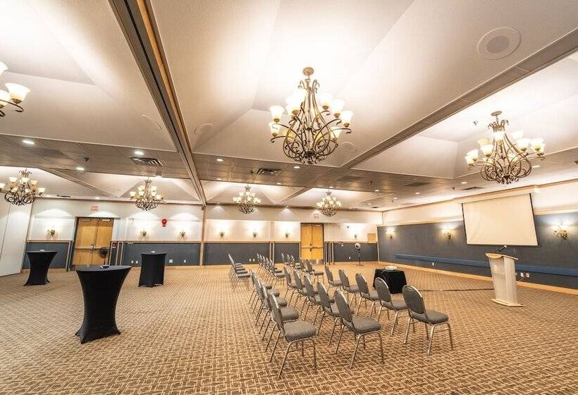Sternwheeler Hotel And Conference Centre