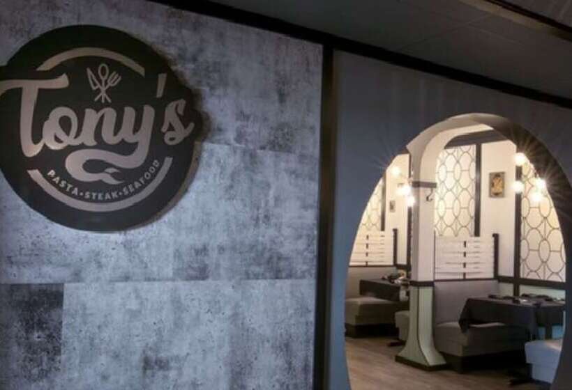 Sternwheeler Hotel And Conference Centre