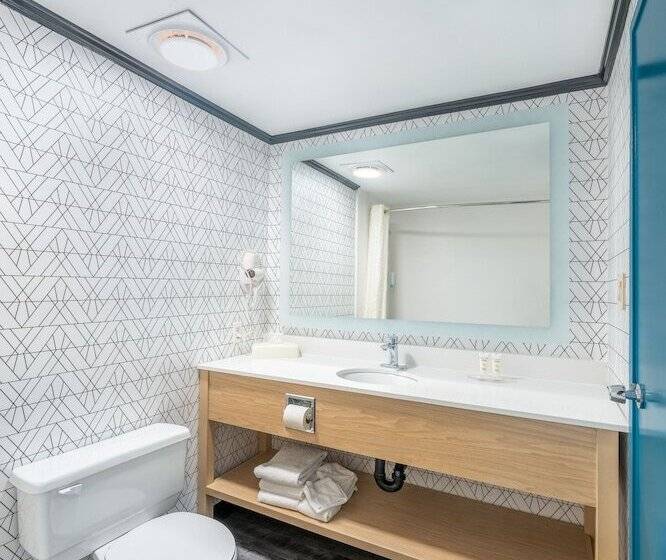 Sternwheeler Hotel And Conference Centre