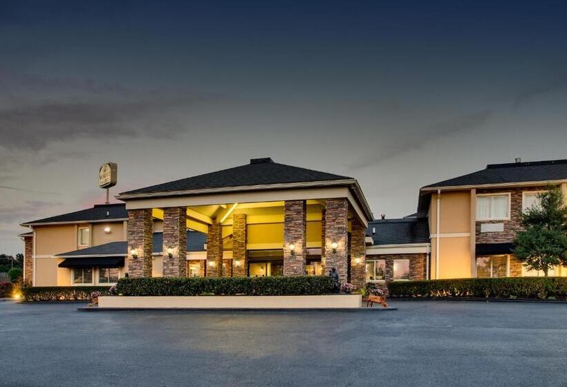 בית מלון כפרי Wingfield Inn & Suites