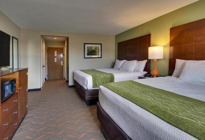 בית מלון כפרי Wingfield Inn & Suites