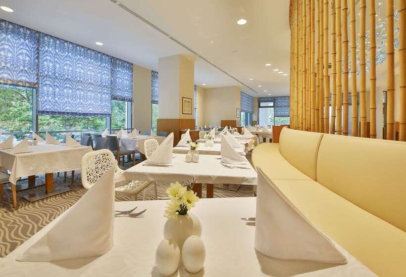 Maritim Paradise Blue Hotel & Spa