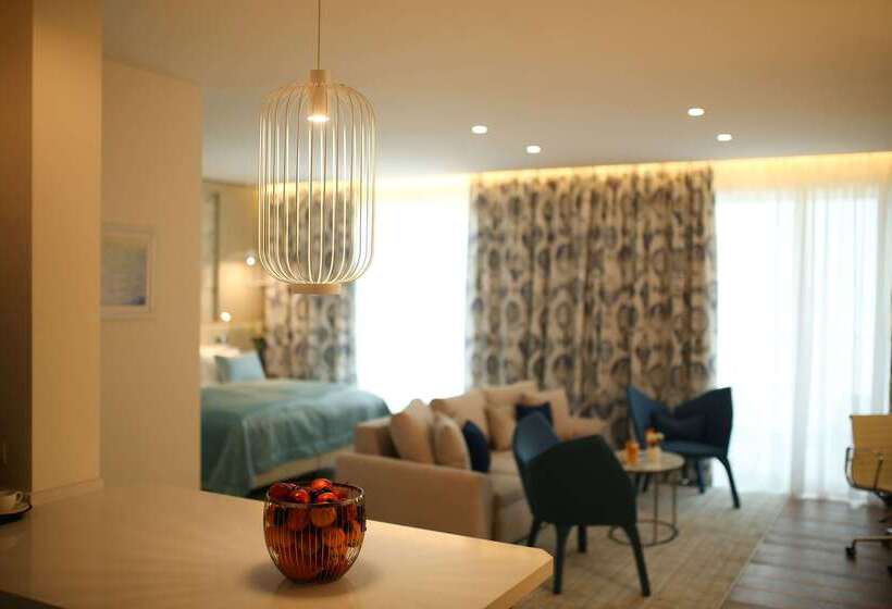 Maritim Paradise Blue Hotel & Spa