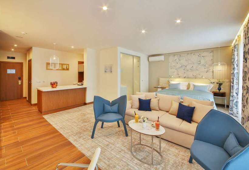 Maritim Paradise Blue Hotel & Spa