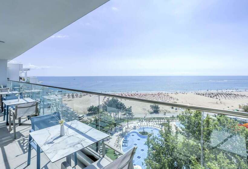 Maritim Paradise Blue Hotel & Spa