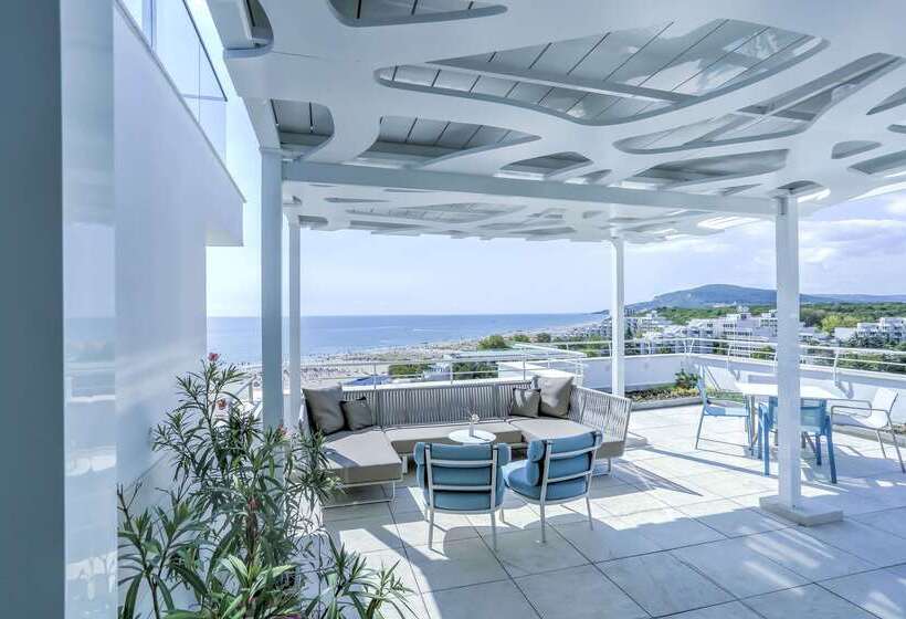 Maritim Paradise Blue Hotel & Spa